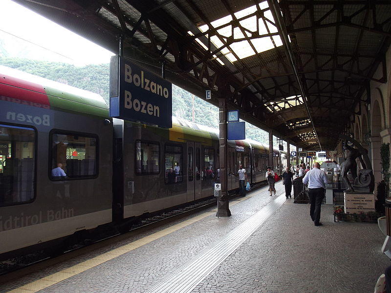 Bolzano_station_2014_1