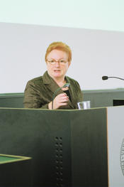 Festrede: Dekanin Prof. Dr. Barbara Riedmüller