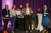 Margreth Lünenborg erhielt gemeinsam mit Tanja Thomas, Dagmar Hoffmann, Susanne Eichner & Susanne Kinnebrock den 3. Zeitschriftenpreis