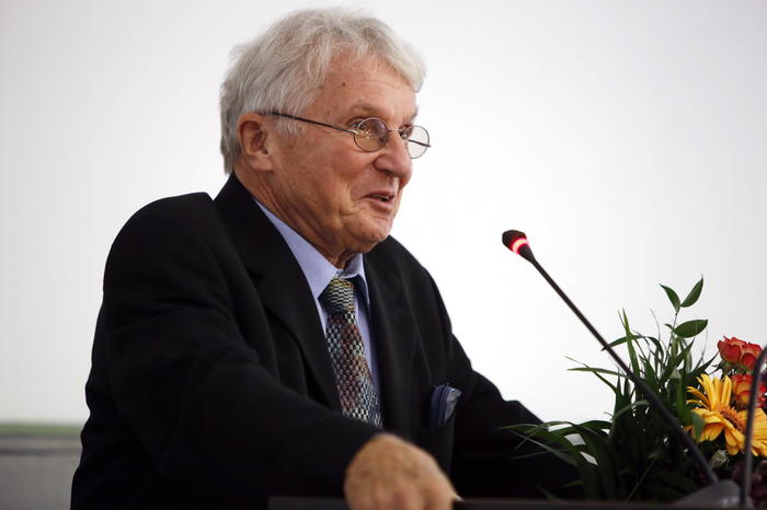 Lutz Erbring (2018 beim Symposium zum 70-jährigen Bestehen des Instituts)