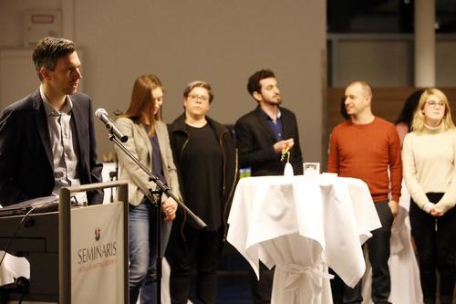 Zu Beginn des feierlichen Empfanges stellten die diesjährigen Fellows sich und ihre Projekte vor