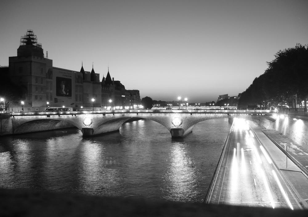Paris_Seine-Brücke_nachts_P1060897_Ausschnitt_final