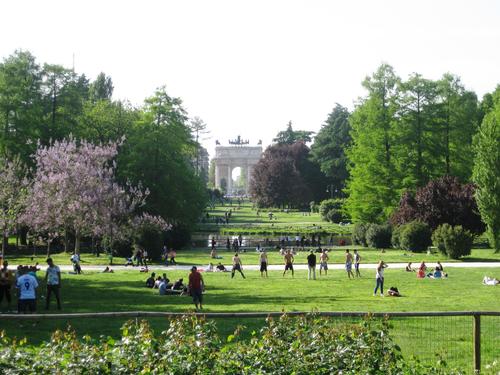 Schlosspark Parco Sempione (hinter dem Castello Sforzesco)