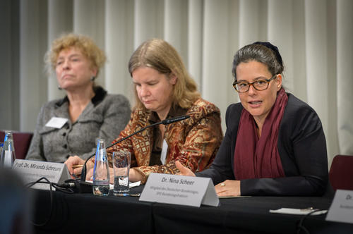 Prof. Dr. Gesine Schwan, Prof. Dr. Miranda Schreurs, Dr. Nina Scheer